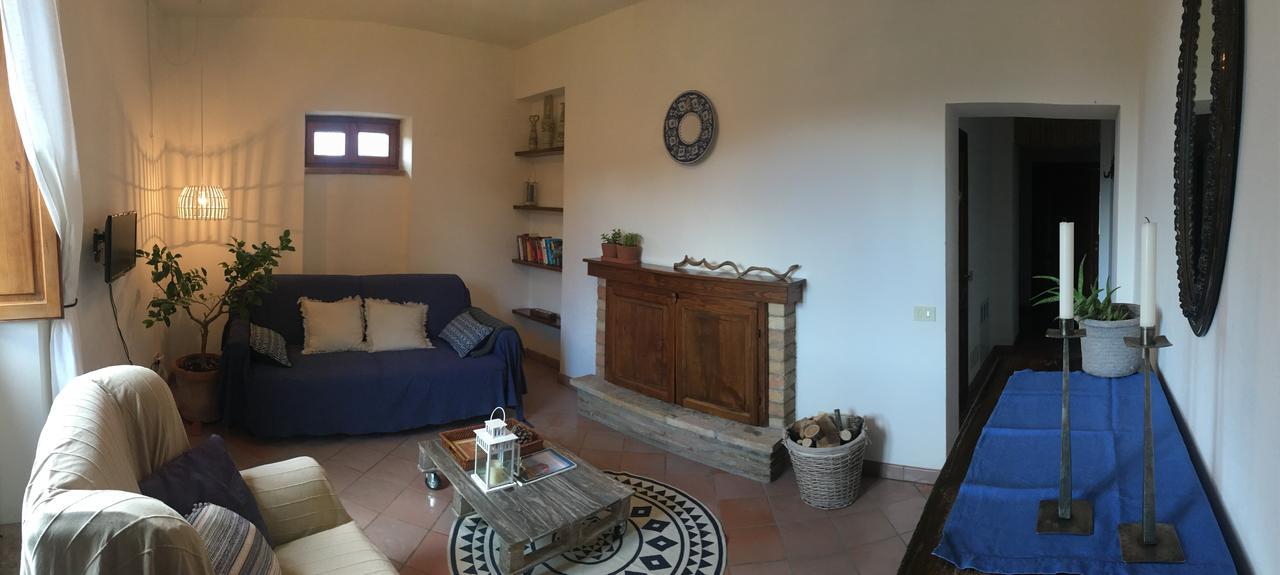 Podere Schioppello Casale Con Appartamenti Privati Cibottola Exterior photo